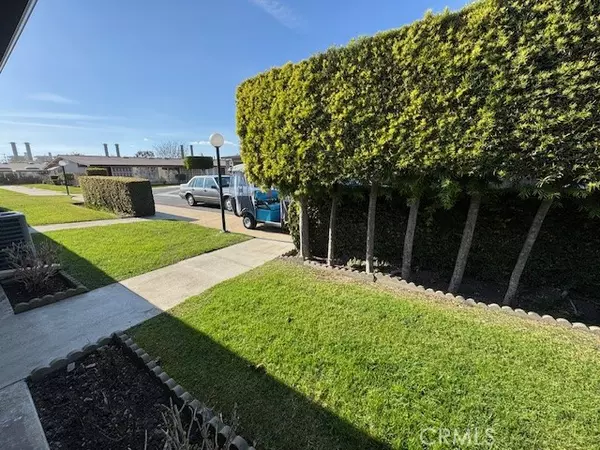 Seal Beach, CA 90740,1261 Oakmont Road, M8-177K