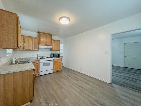 Carson, CA 90810,2598 E Carson ST