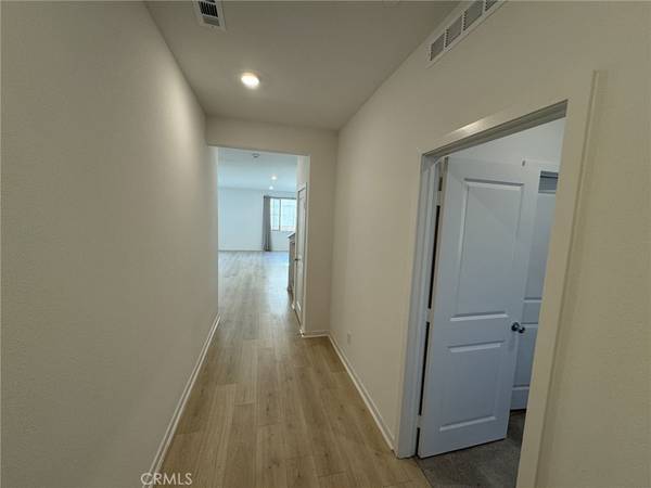 Corona, CA 92883,2243 Yuzu ST