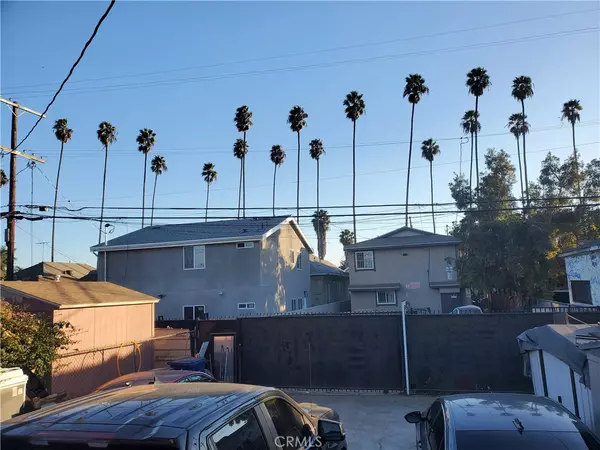 Los Angeles, CA 90011,686 E 42nd PL