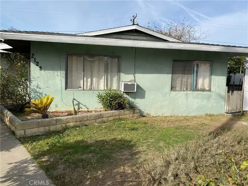 2128 N Bristol ST, Santa Ana, CA 92706