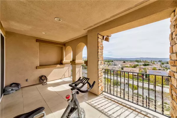 Yorba Linda, CA 92886,18008 Via Roma #57