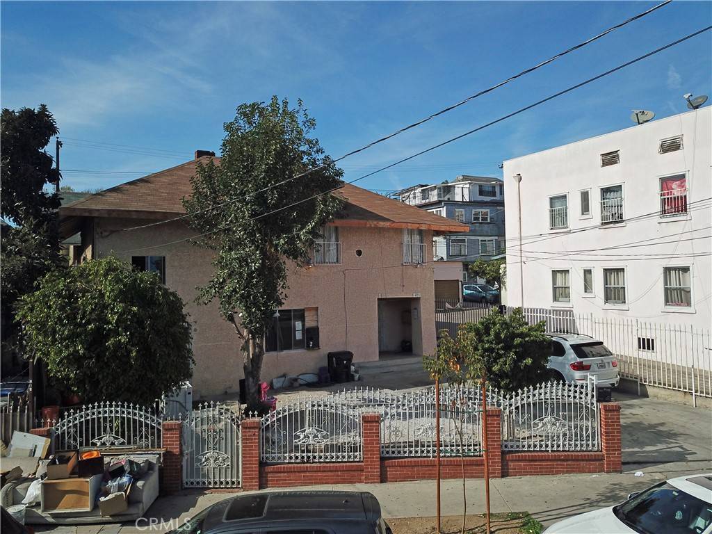 Los Angeles, CA 90006,1421 Courtland AVE