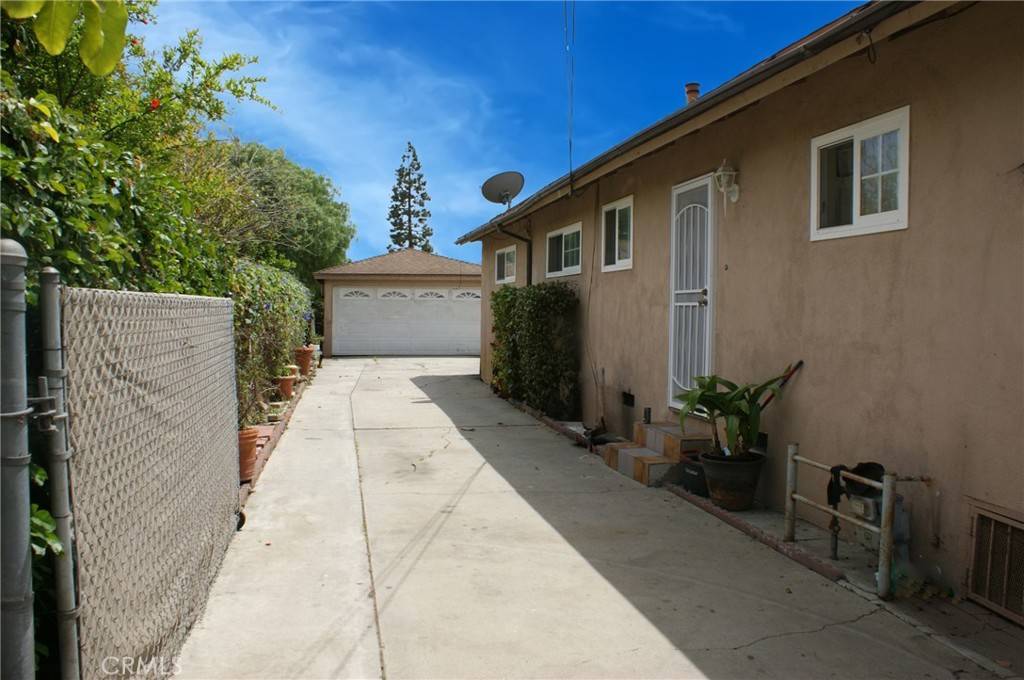 Inglewood, CA 90303,3724 W 105th ST