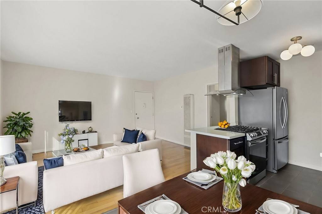 Santa Monica, CA 90404,1950 Cloverfield BLVD #10