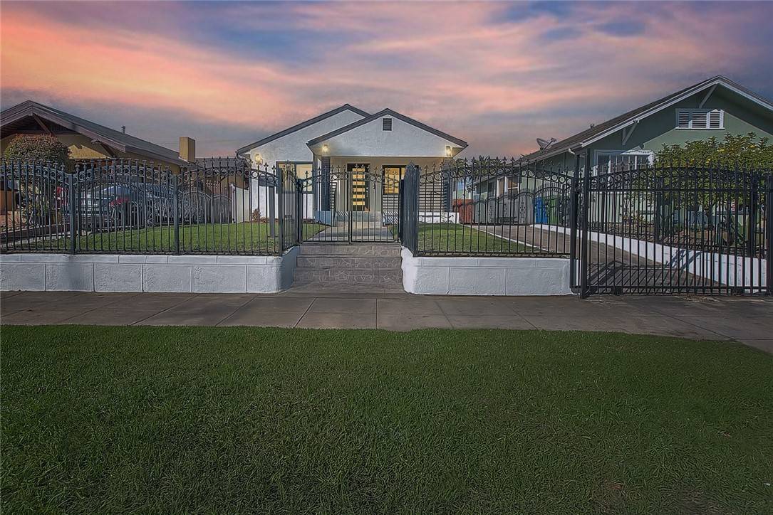 1209 W 51st PL, Los Angeles, CA 90037