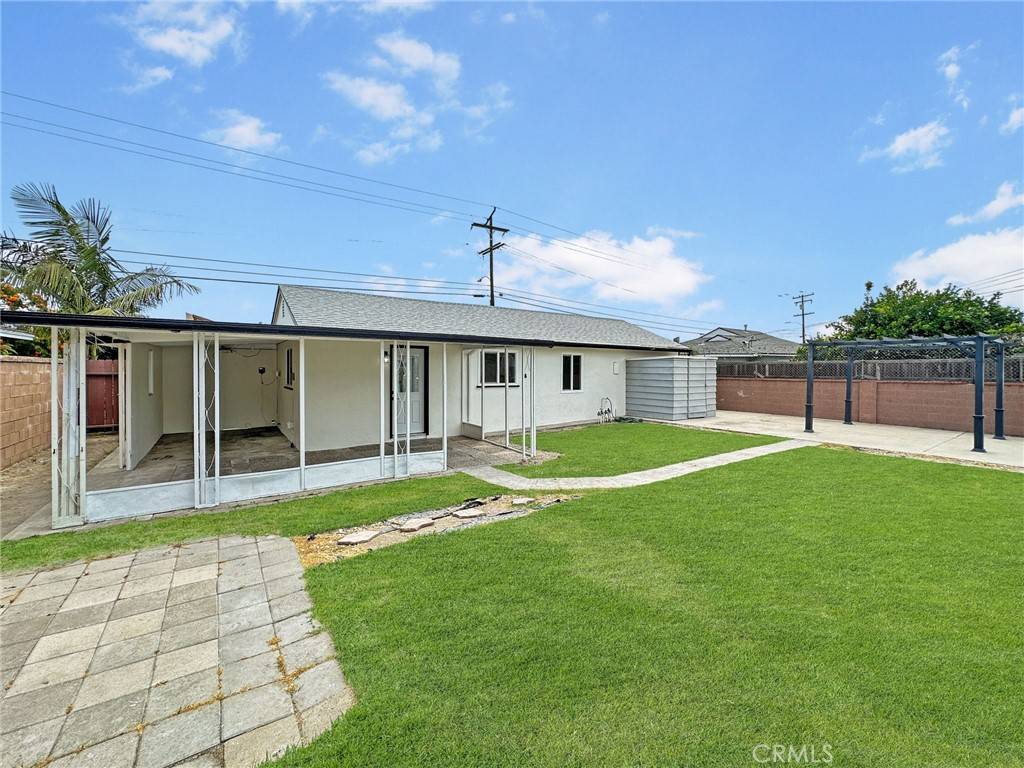Garden Grove, CA 92841,8611 Chapman AVE