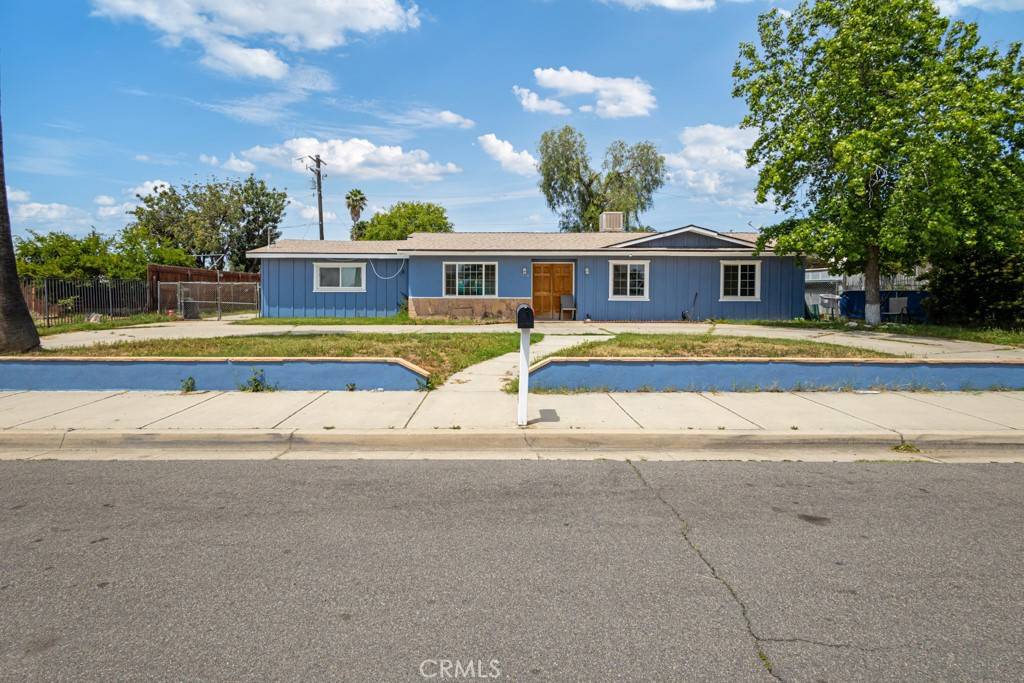 1030 Perrisito ST, Perris, CA 92570