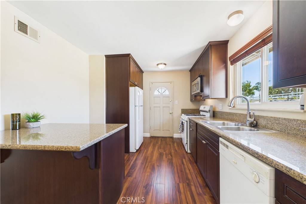 Cypress, CA 90630,10002 Saint Elizabeth CIR