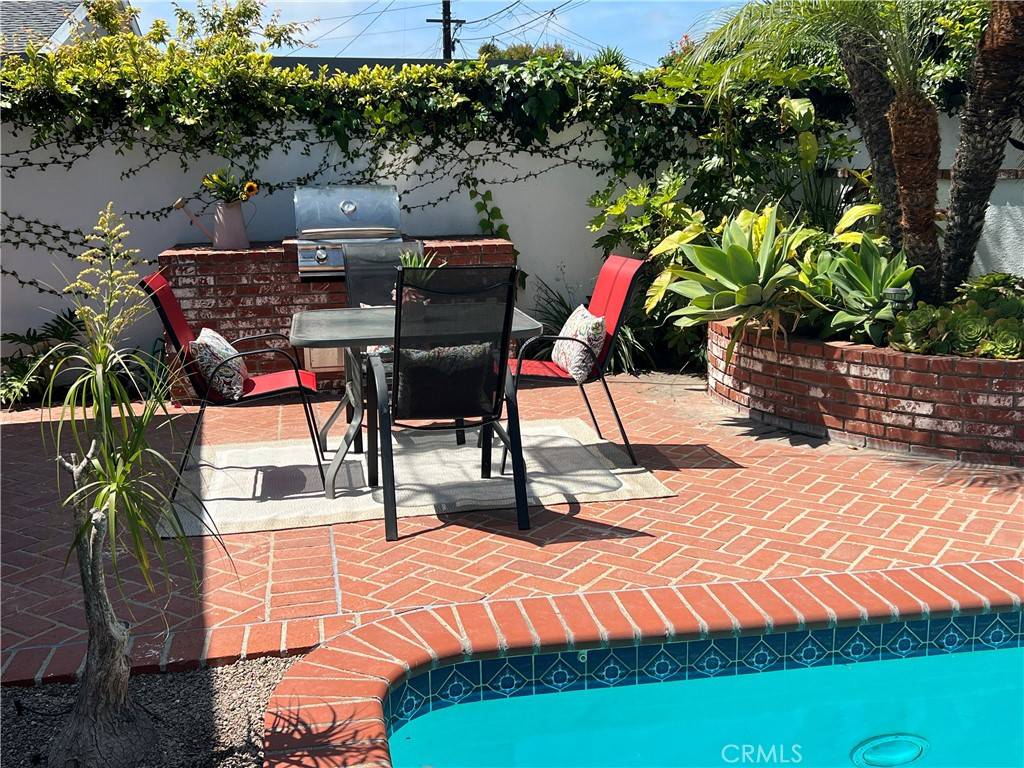 Long Beach, CA 90803,371 Peralta AVE