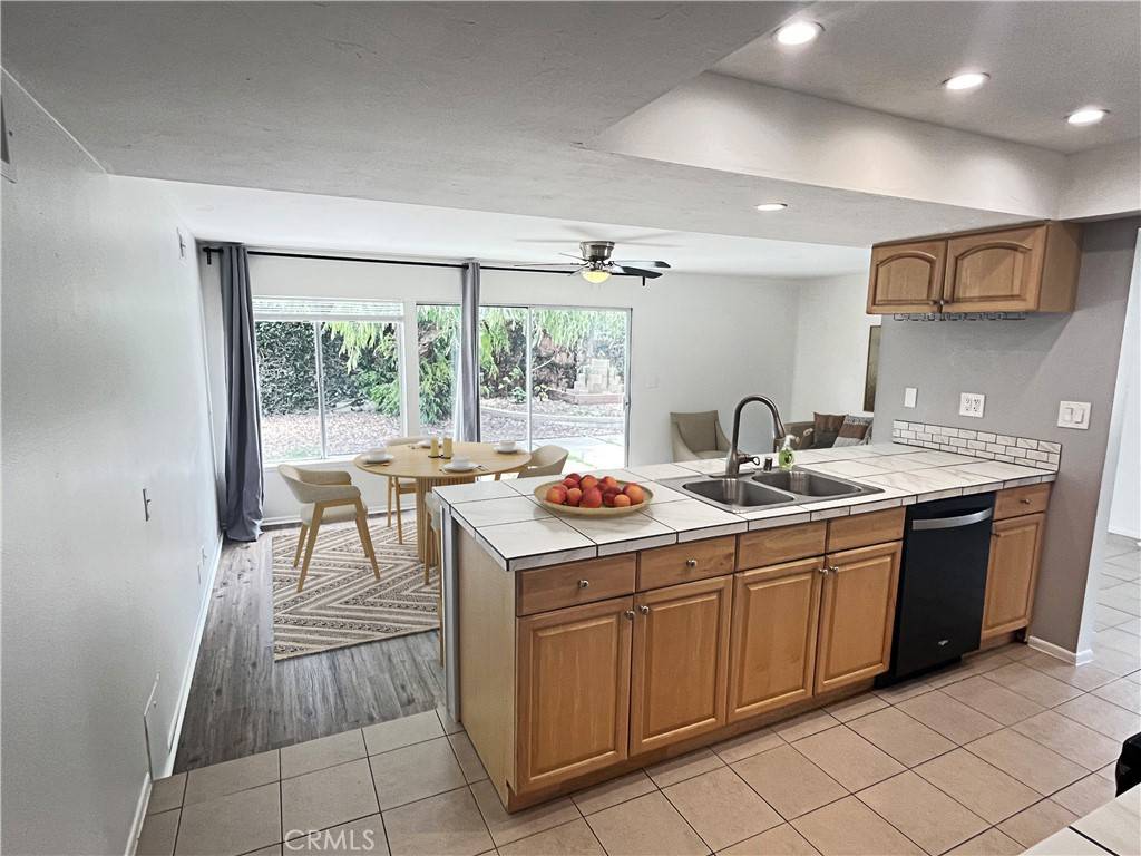 Huntington Beach, CA 92646,9452 Waterfront DR
