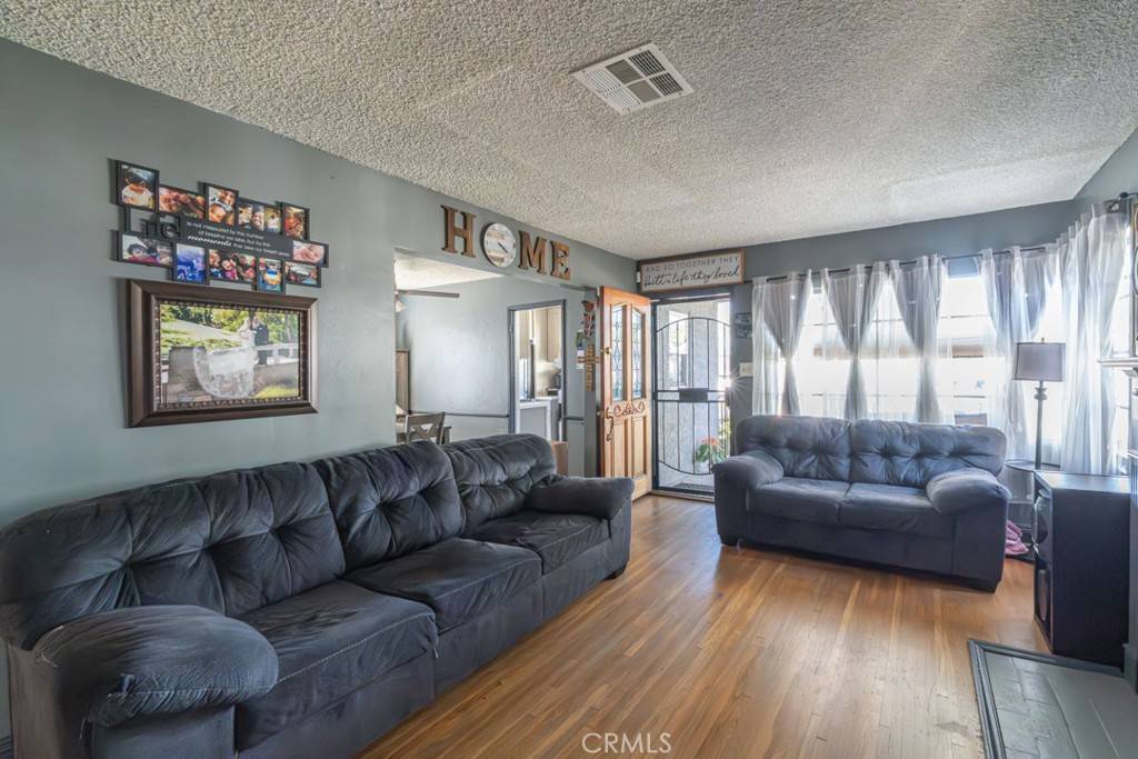 Long Beach, CA 90805,6933 Delta AVE