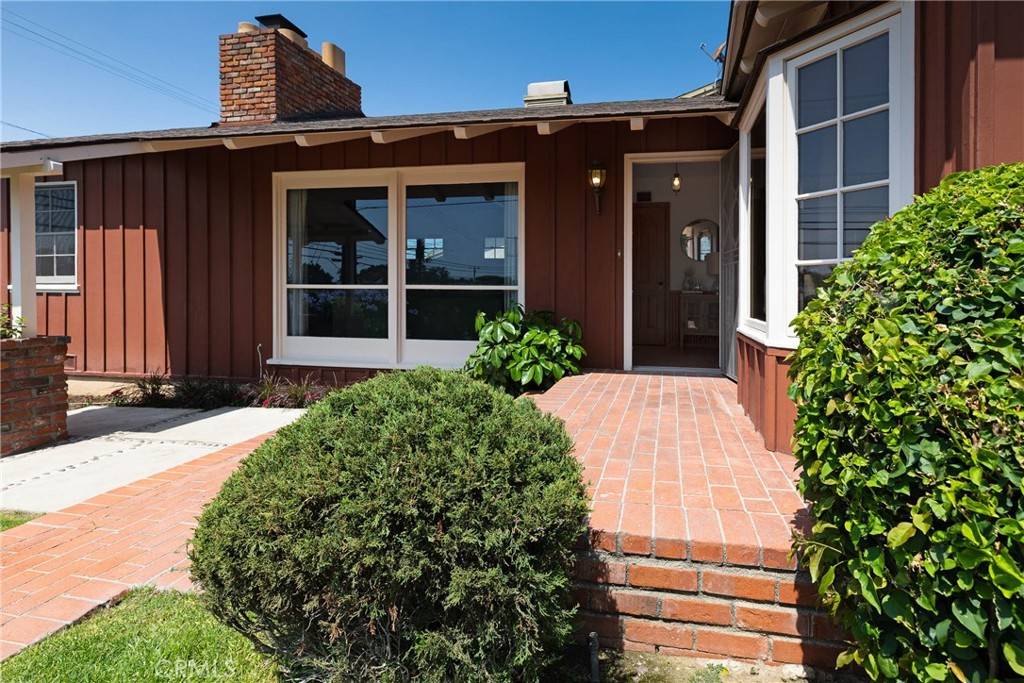 1301 W Malvern AVE, Fullerton, CA 92833