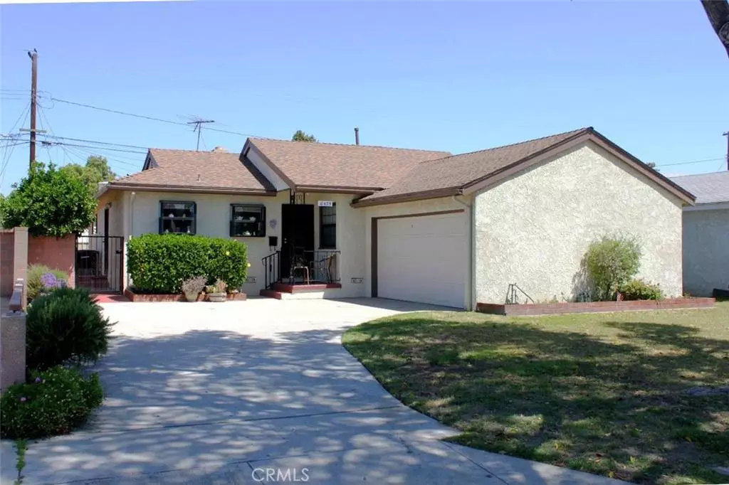 Bellflower, CA 90706,10435 Molette ST