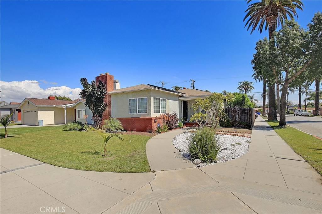 2300 San Francisco AVE, Long Beach, CA 90806