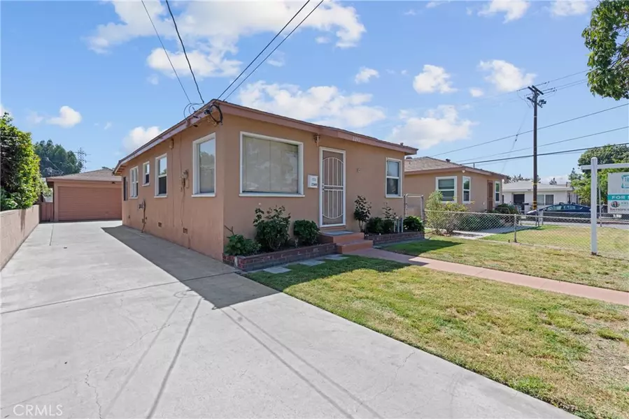 2240 W Cameron ST, Long Beach, CA 90810