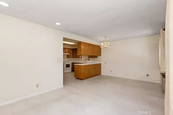 Bellflower, CA 90706,9908 3/4 Cedar ST