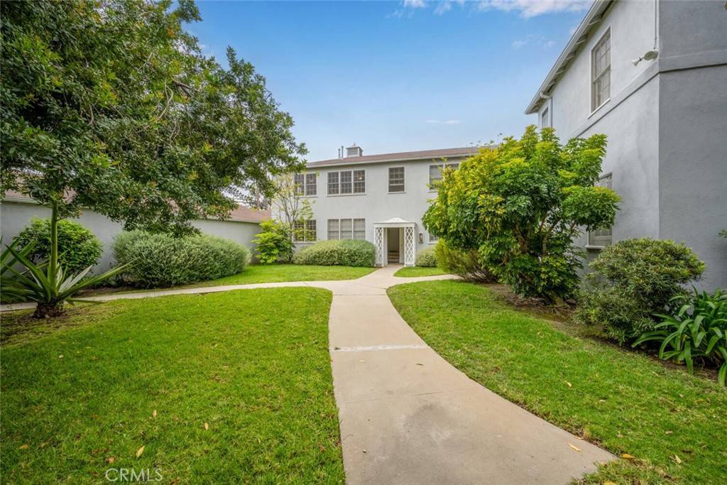 820 E Carson ST, Long Beach, CA 90807
