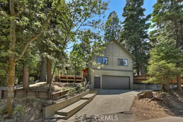 697 Cedar LN, Twin Peaks, CA 92391