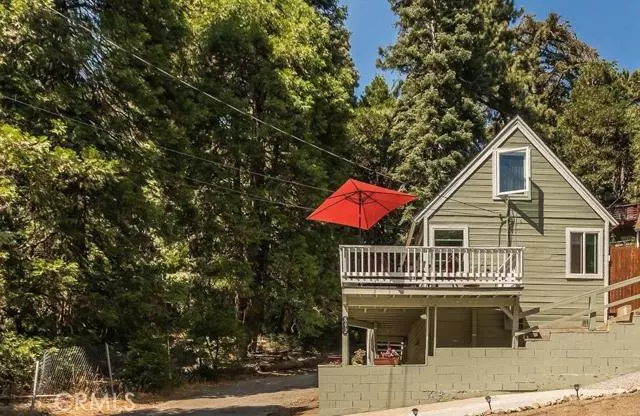 892 Virginia CT, Lake Arrowhead, CA 92352