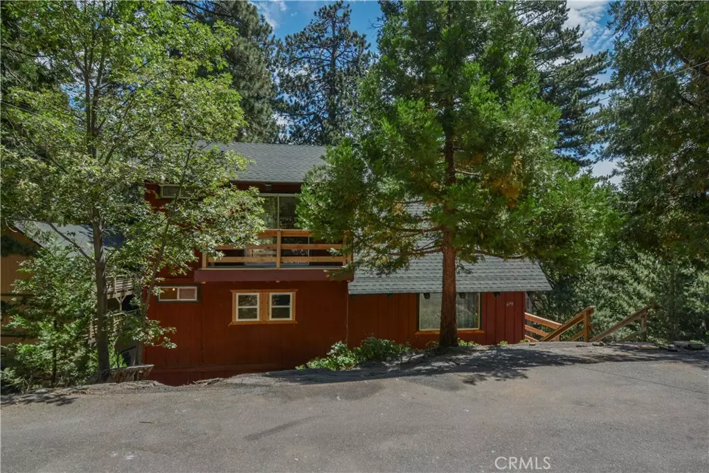 Twin Peaks, CA 92391,679 Oak DR