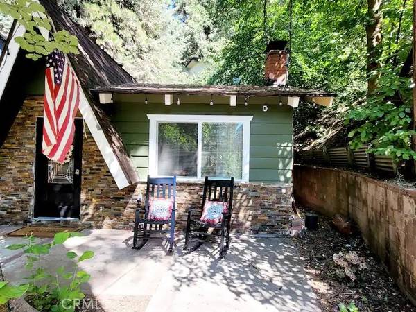 Lake Arrowhead, CA 92352,801 Lake DR