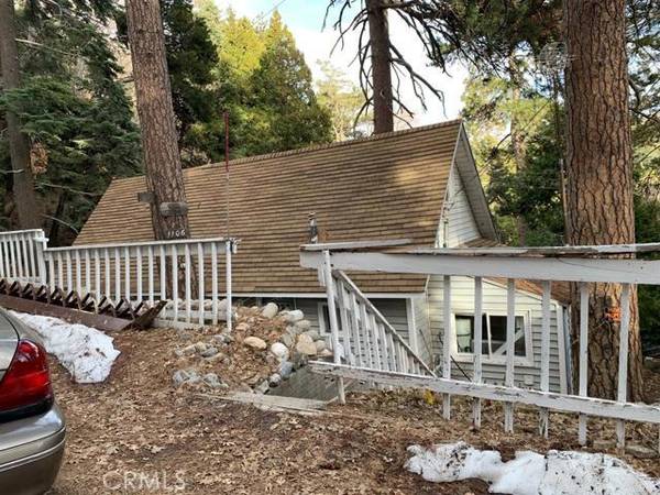 800 E Victoria CT, Lake Arrowhead, CA 92352