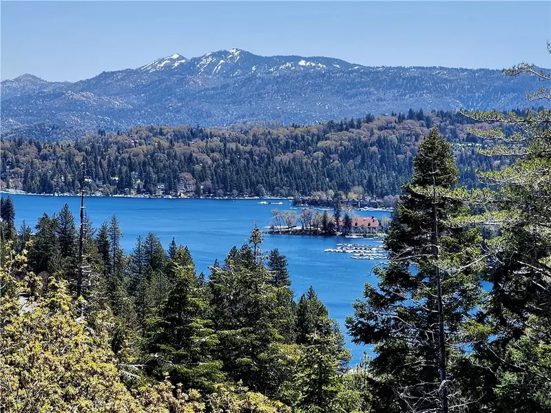 261 Old Toll RD, Lake Arrowhead, CA 92352