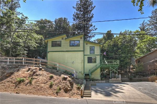 1342 Rock Ridge DR, Lake Arrowhead, CA 92352