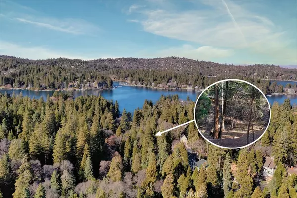 Lake Arrowhead, CA 92352,321 Golden LN