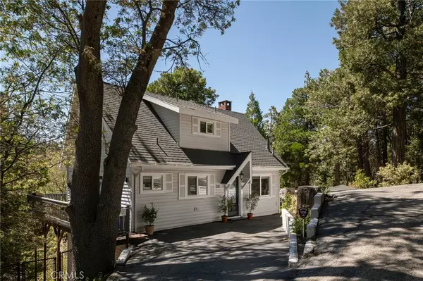 Lake Arrowhead, CA 92352,231 Crest CIR