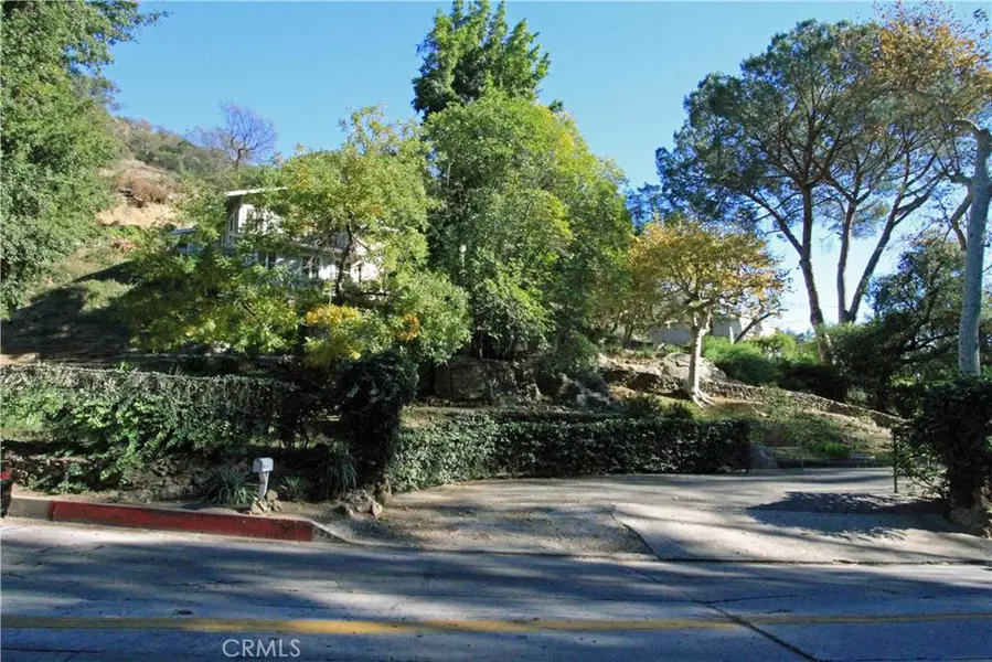 2608 Laurel Canyon BLVD, Hollywood Hills, CA 90046