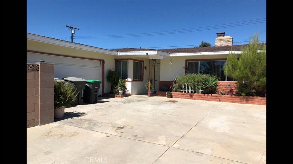 1736 Iowa ST, Costa Mesa, CA 92626