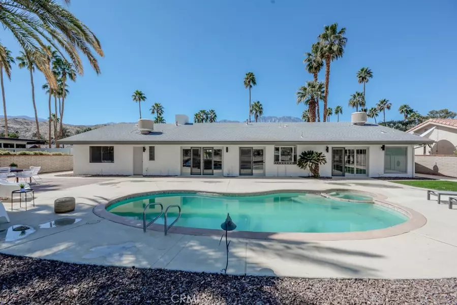 2284 S Pebble Beach DR, Palm Springs, CA 92264