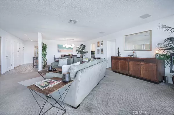 Playa Del Rey, CA 90293,8701 Delgany AVE #304