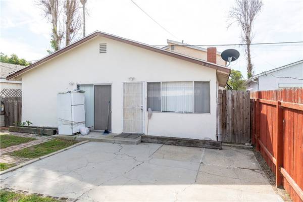 Lawndale, CA 90260,4562 W 161st ST