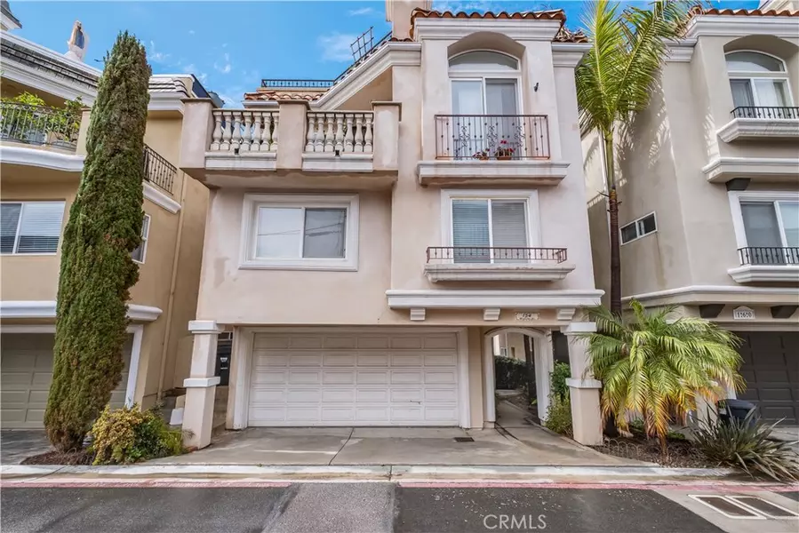 154 Manhattan AVE, Hermosa Beach, CA 90254