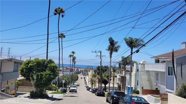 Hermosa Beach, CA 90254,950 1st #7