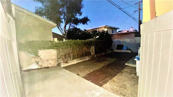 Hawthorne, CA 90250,3349 - 3351 W 135th ST