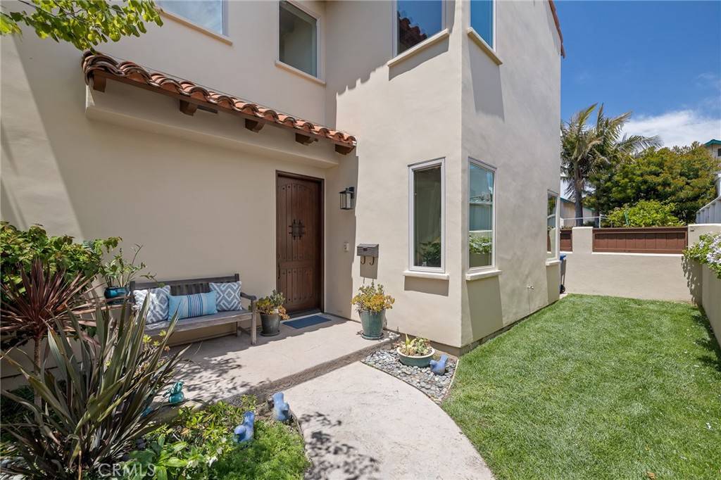 Redondo Beach, CA 90277,1005 Garnet Street
