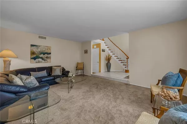 Granada Hills, CA 91344,13345 Meadow Wood LN