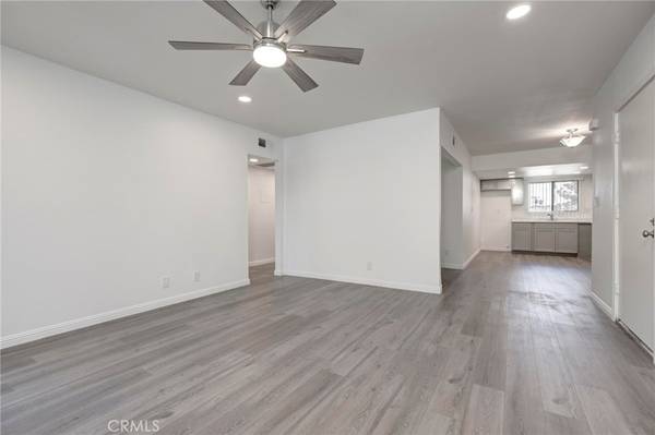 8801 Willis Ave #60, Panorama City, CA 91402