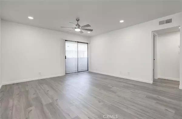 Panorama City, CA 91402,8801 Willis Ave #60