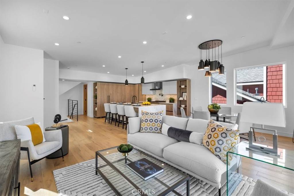 Hermosa Beach, CA 90254,125 1st CT