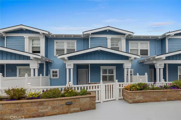 225 Aviation PL, Manhattan Beach, CA 90266