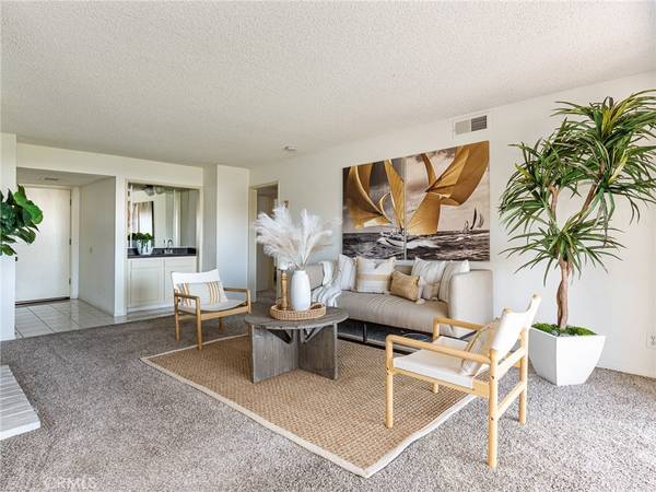 El Segundo, CA 90245,123 E Oak AVE #202