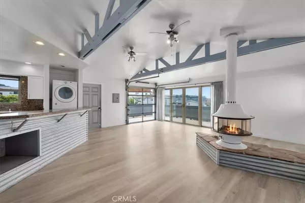 Hermosa Beach, CA 90254,606 Loma Dr