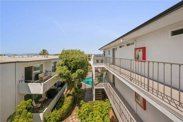 Redondo Beach, CA 90277,415 S Prospect AVE #203