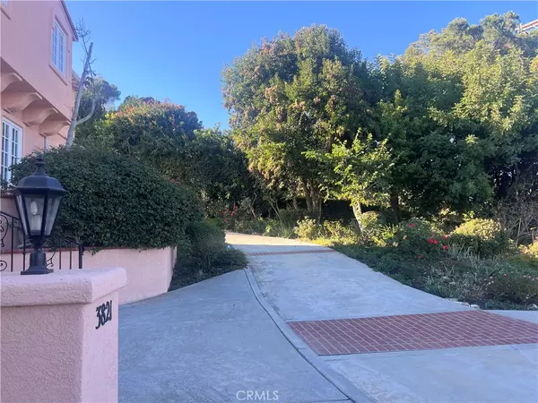 Rancho Palos Verdes, CA 90275,3821 El Tesoro PL