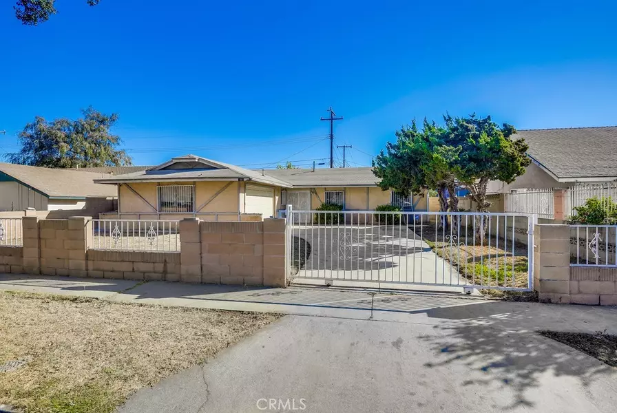 1001 S Golden West AVE, Santa Ana, CA 92704